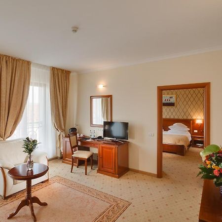 Hotel Opera Plaza Cluj-Napoca Exteriör bild