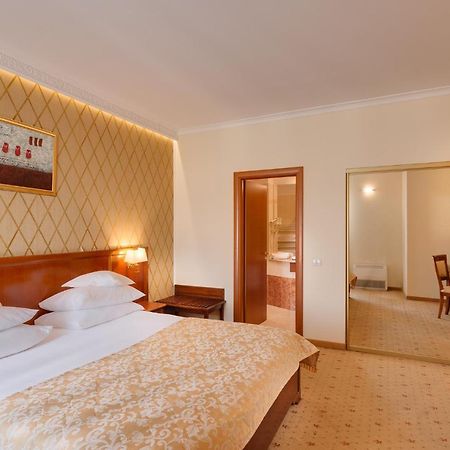 Hotel Opera Plaza Cluj-Napoca Exteriör bild