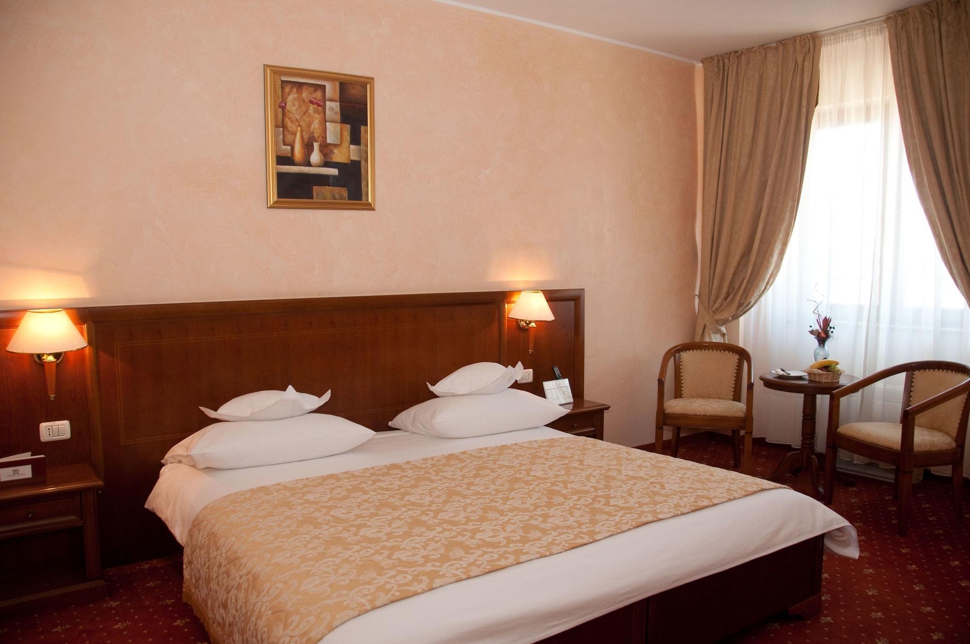 Hotel Opera Plaza Cluj-Napoca Exteriör bild