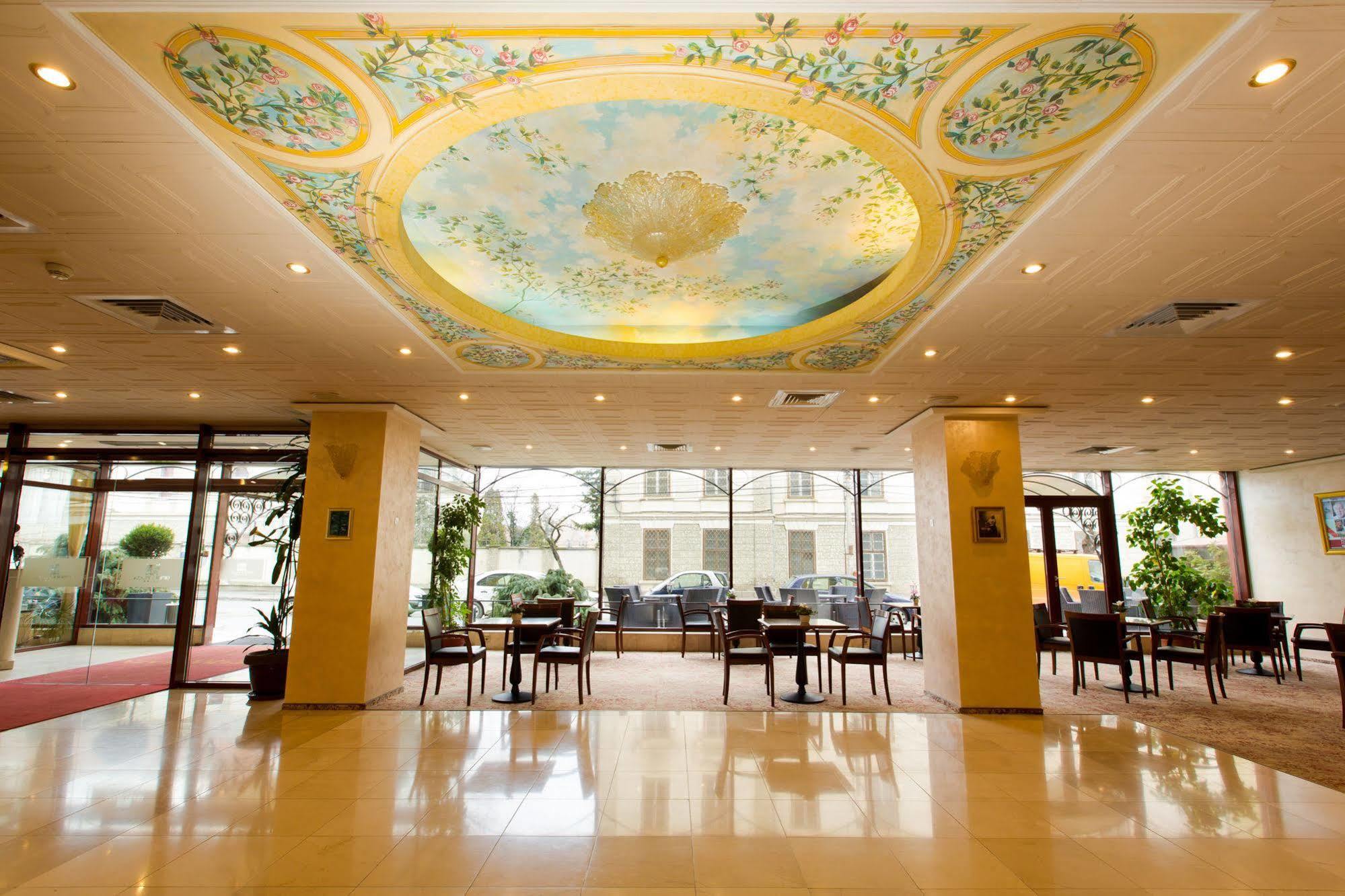 Hotel Opera Plaza Cluj-Napoca Exteriör bild
