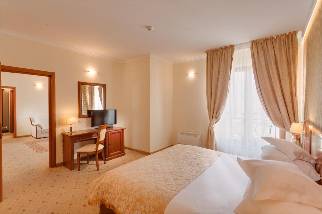 Hotel Opera Plaza Cluj-Napoca Exteriör bild