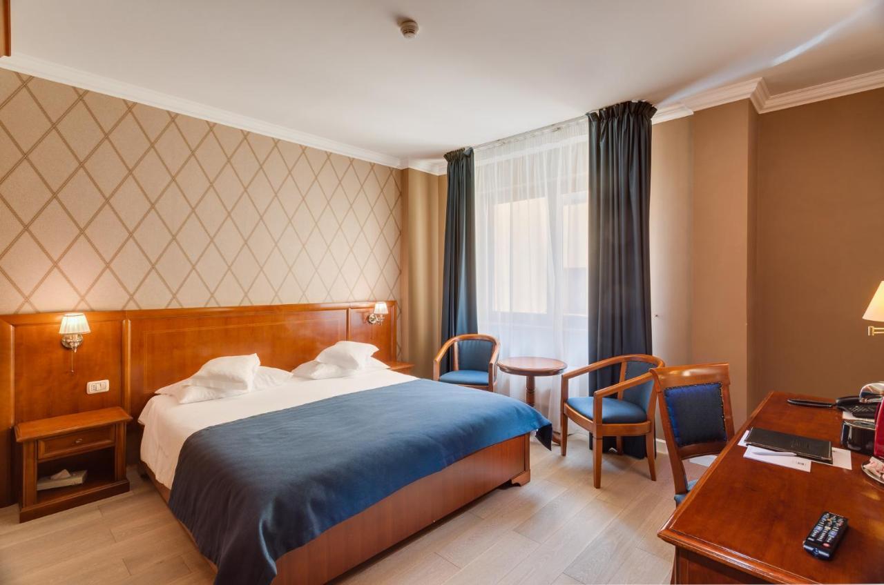 Hotel Opera Plaza Cluj-Napoca Exteriör bild