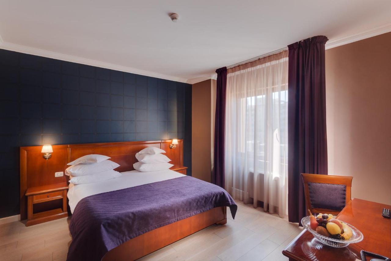 Hotel Opera Plaza Cluj-Napoca Exteriör bild