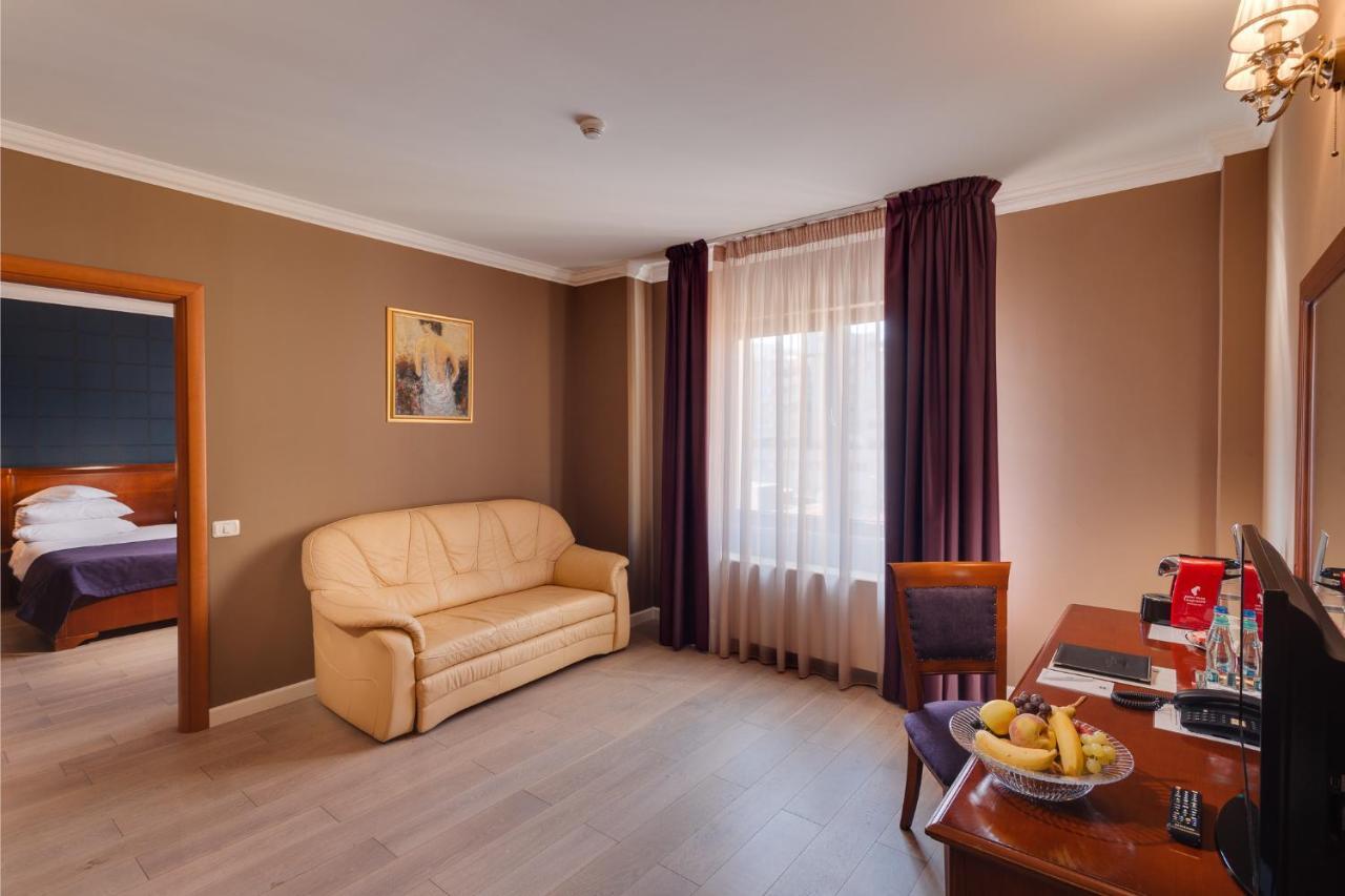 Hotel Opera Plaza Cluj-Napoca Exteriör bild