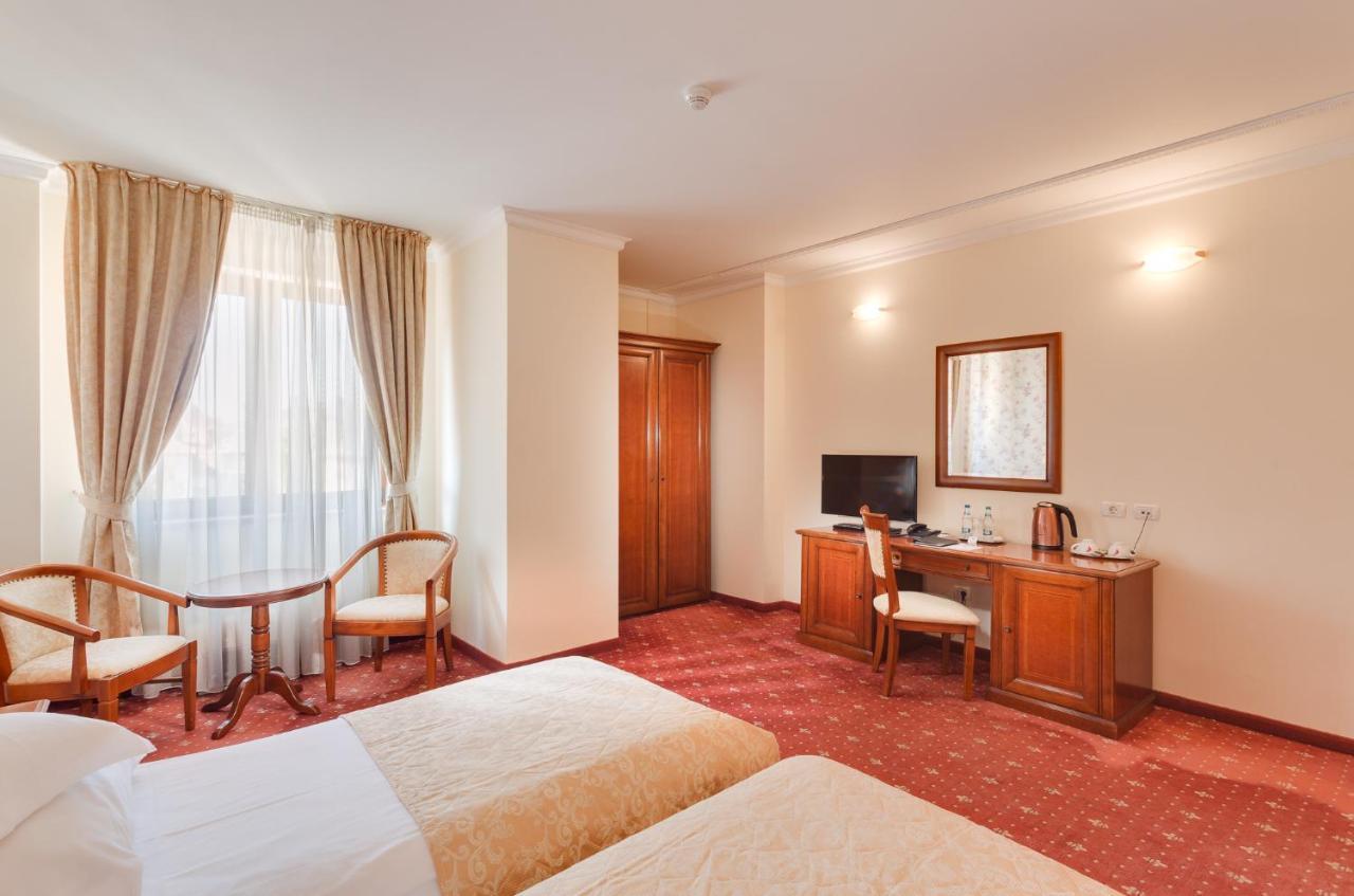Hotel Opera Plaza Cluj-Napoca Exteriör bild